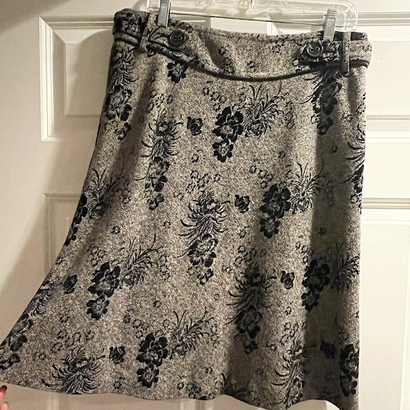 Provence D’amour Floral Black Skirt - Picture 1 of 3